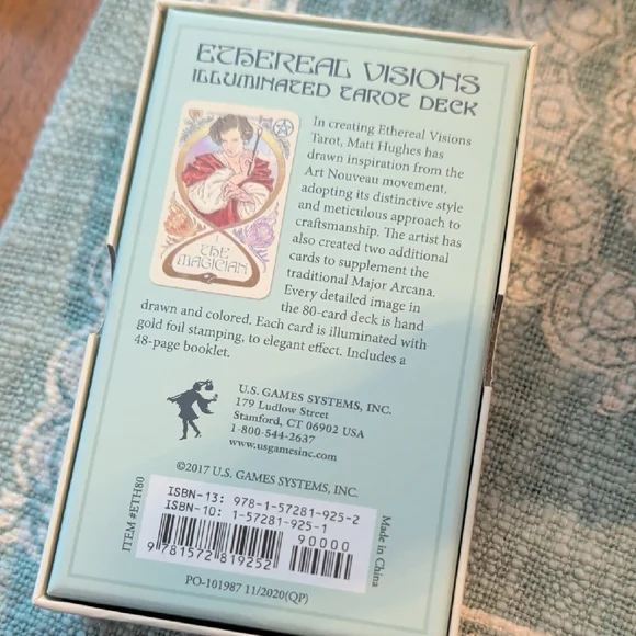 Ethereal Visions Illuminated Tarot Deck - Pastel Green & Gold Box - Picture 3 of 4